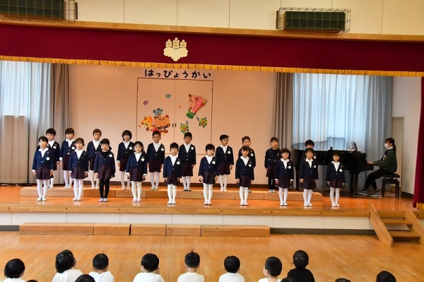 年長りんどう組 歌「あおいそらにえをかこう」