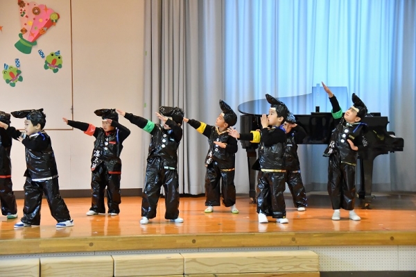 年中すみれ組 男児リズム「One Night Carnival」